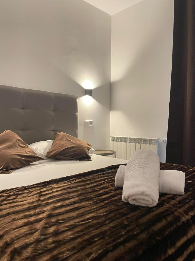 Hostal Arenal Мадрид Екстер'єр фото