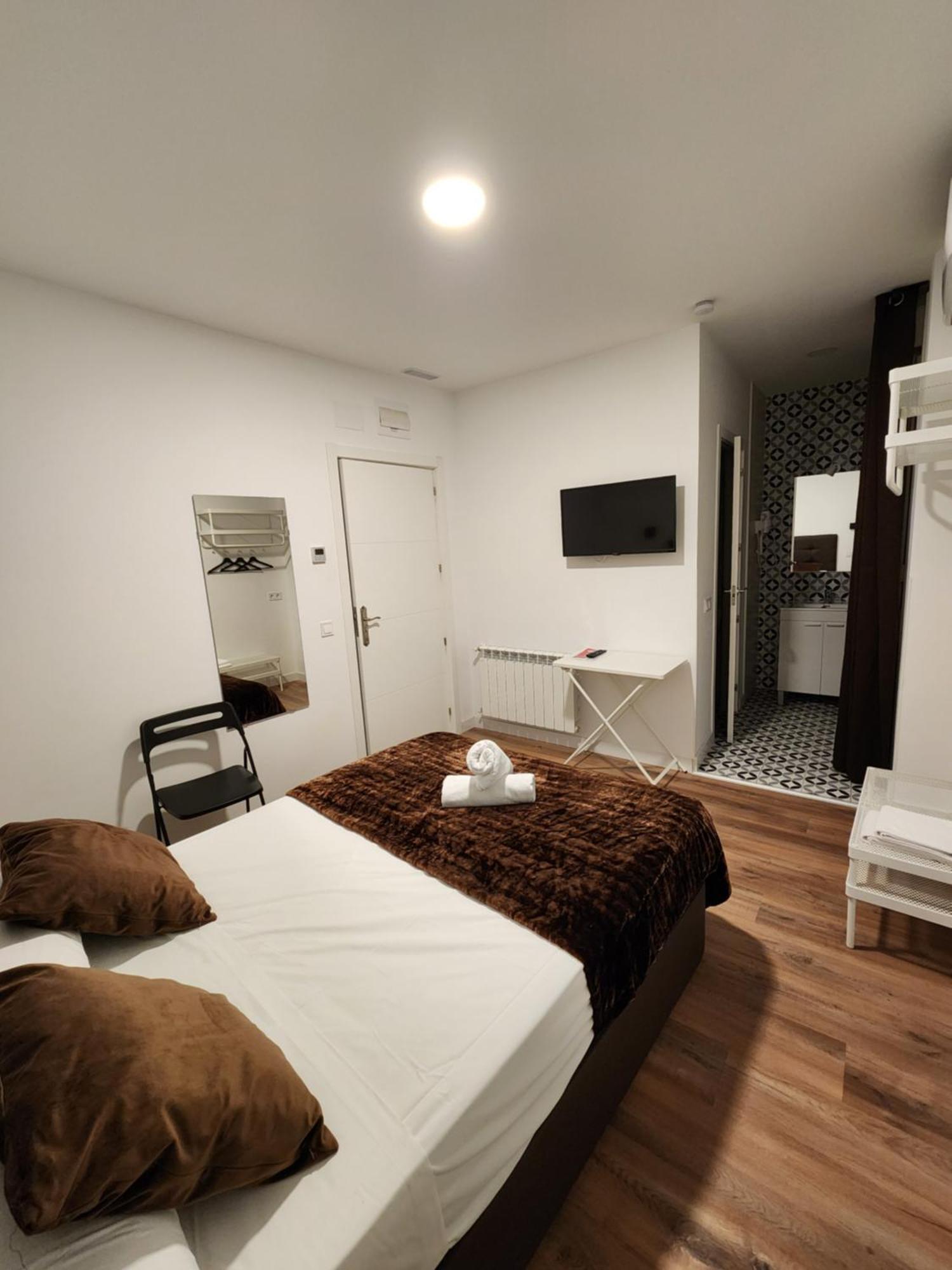 Hostal Arenal Мадрид Екстер'єр фото
